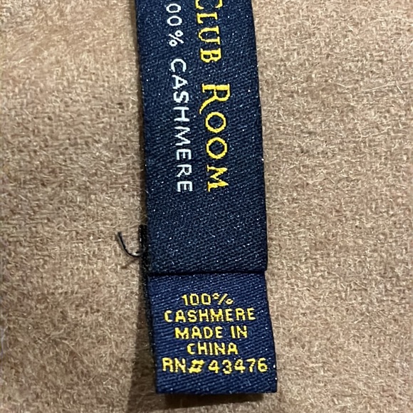 Club Room Luxurious 100% Cashmere Fringed Tan or Camel Colored Scarf 60" x 12" - Picture 8 of 9